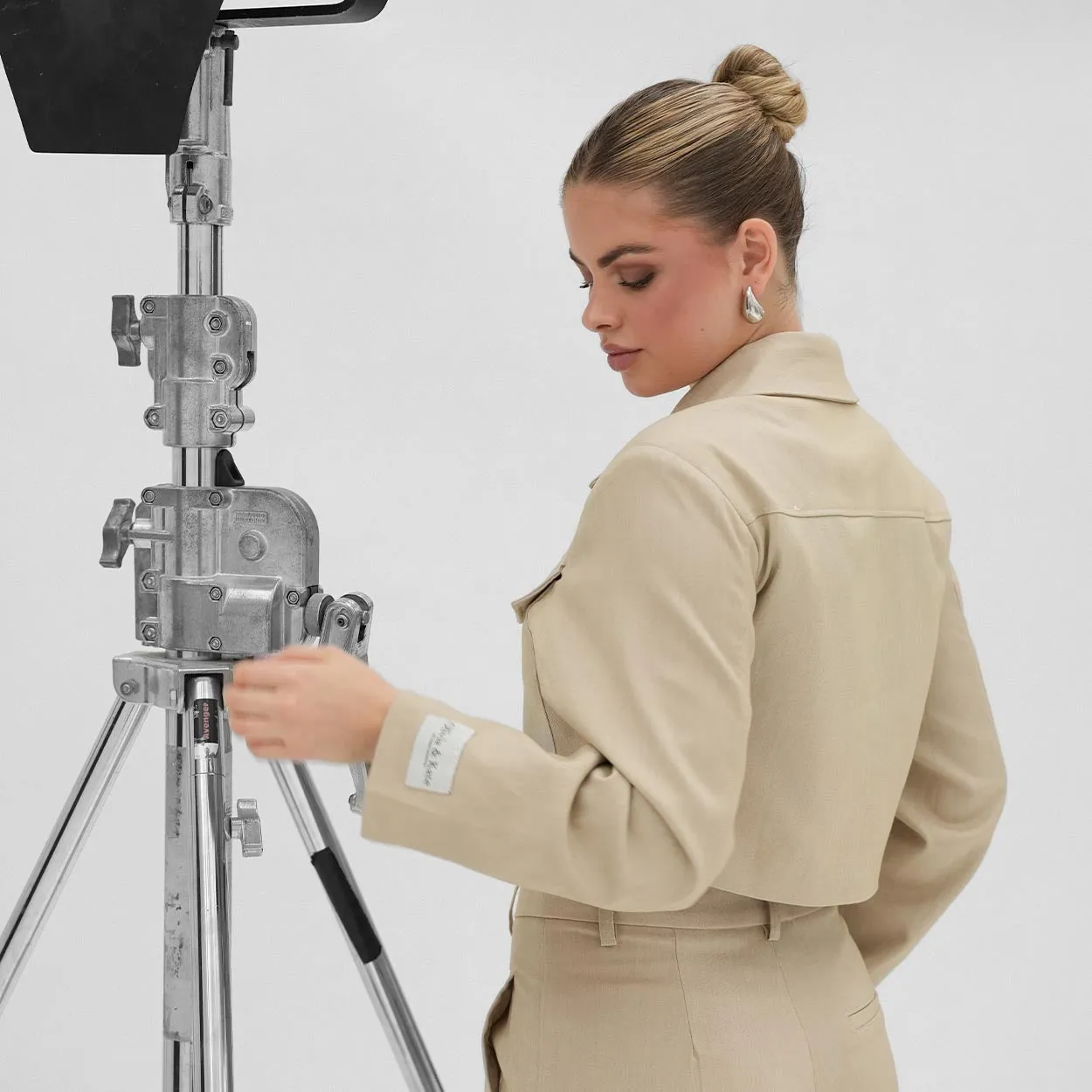 Beige STUDIO Cropped - Jasje