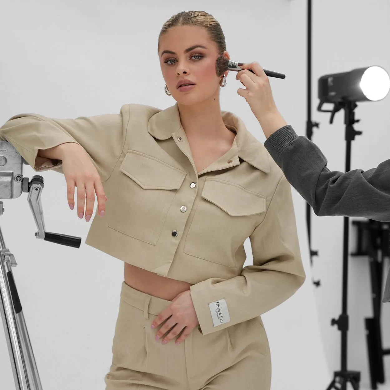 Beige STUDIO Cropped - Jasje