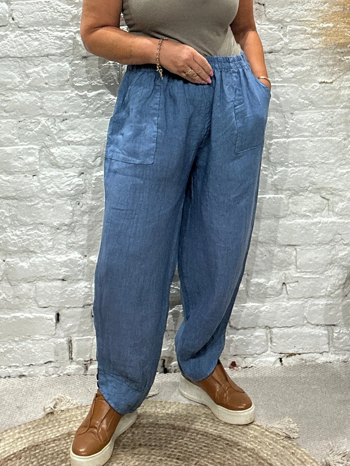 Eden Milford wooden Button 100 % Linen Cuff Bottom Trousers with pockets