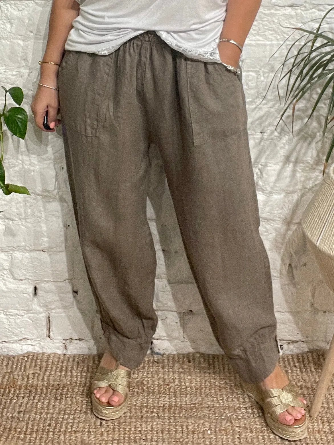 Eden Milford wooden Button 100 % Linen Cuff Bottom Trousers with pockets