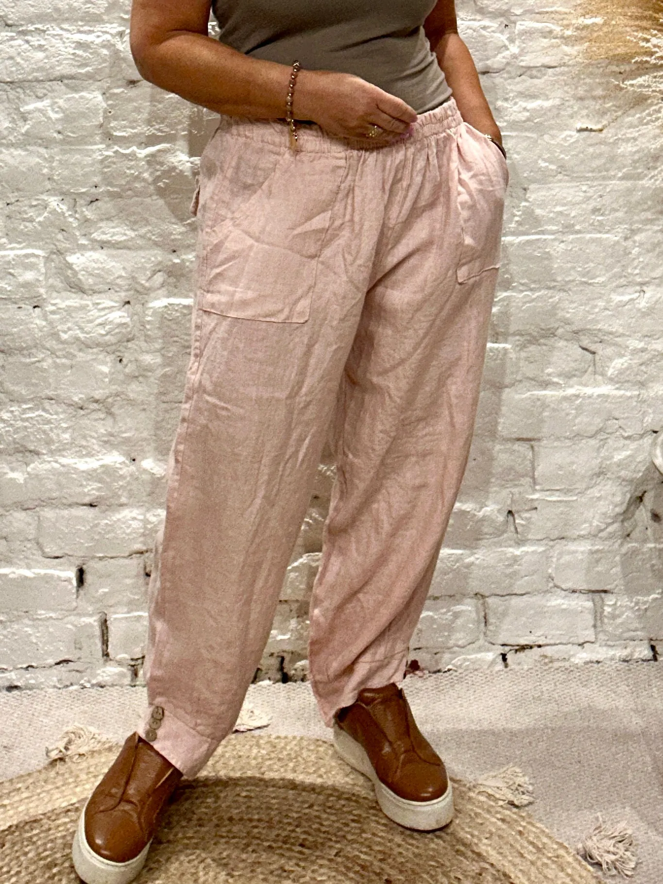 Eden Milford wooden Button 100 % Linen Cuff Bottom Trousers with pockets