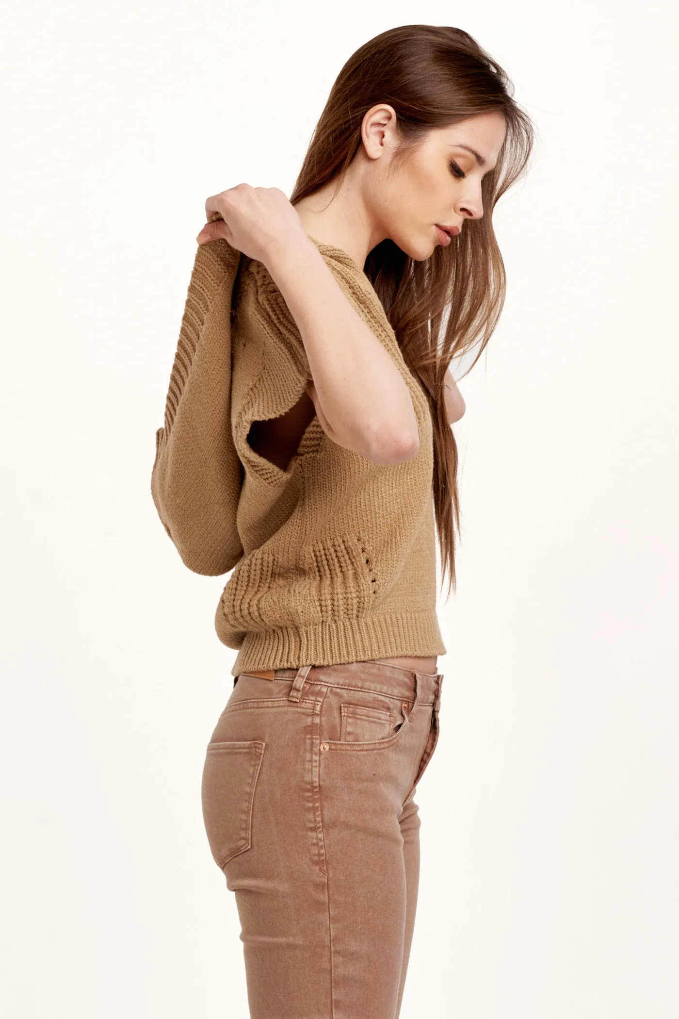 EMIRA CROCHET HOODIE SAHARA