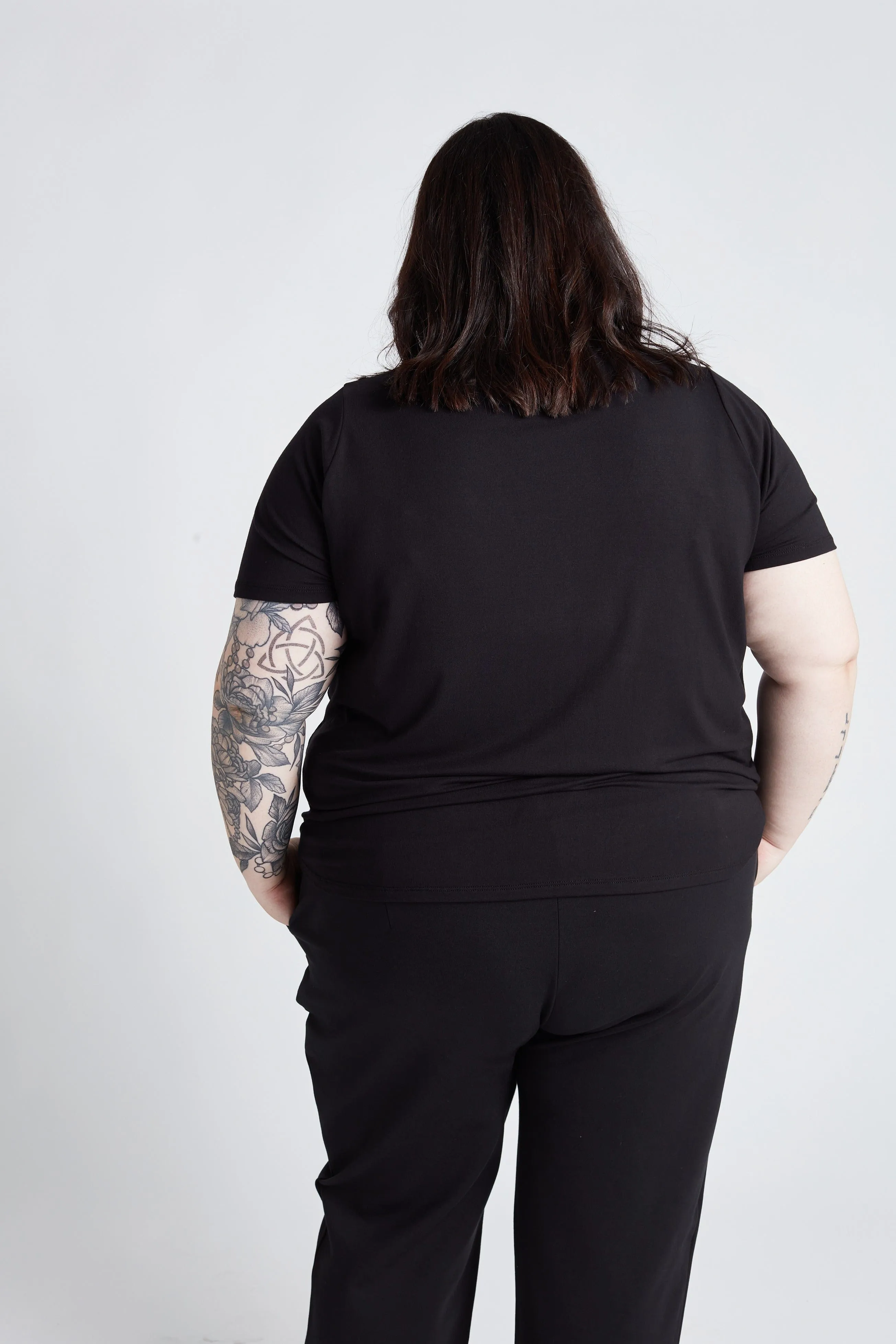 Essential Crew Tee in Onyx - XS ONLY