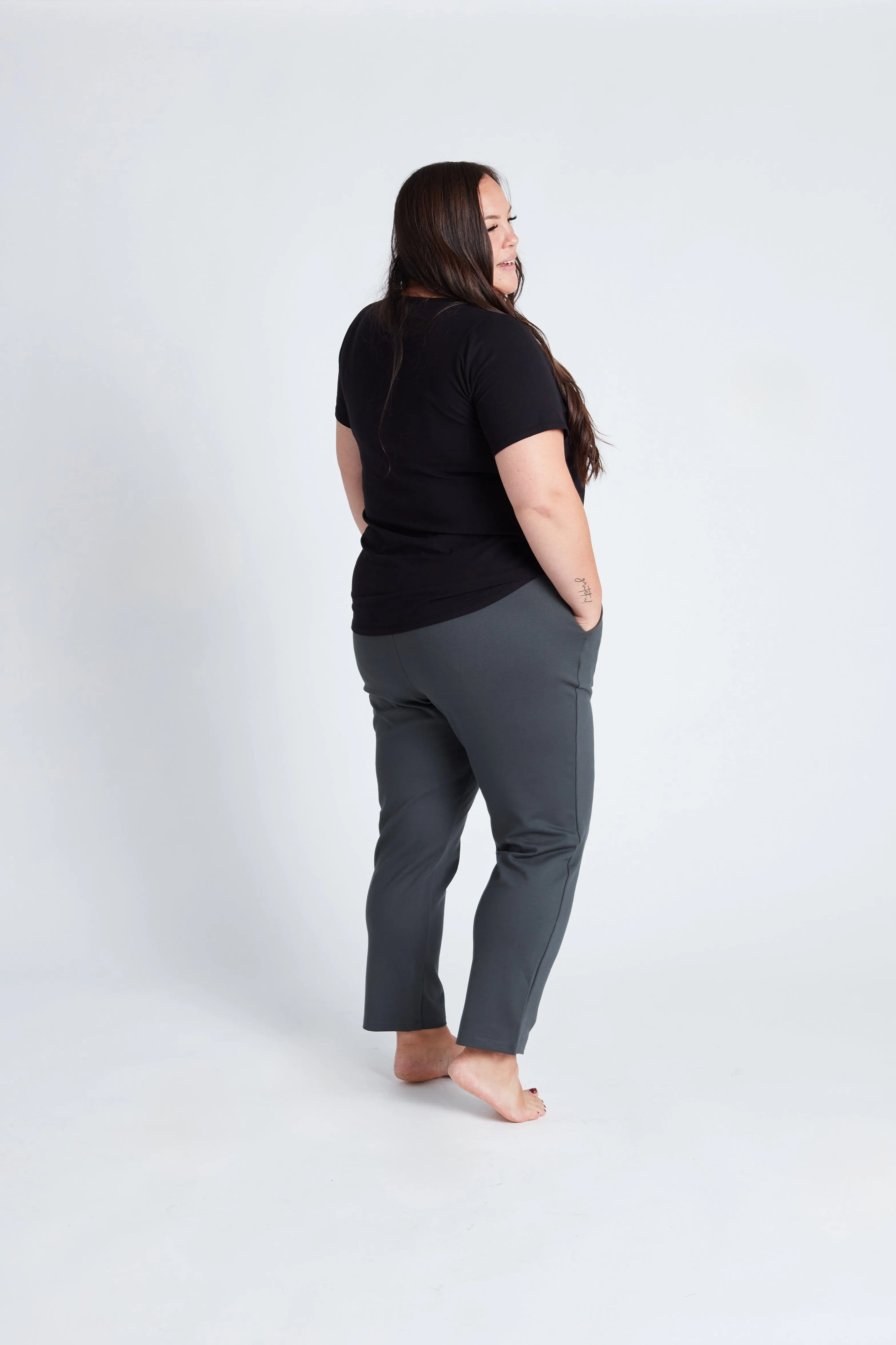 Essential Crew Tee in Onyx - XS ONLY