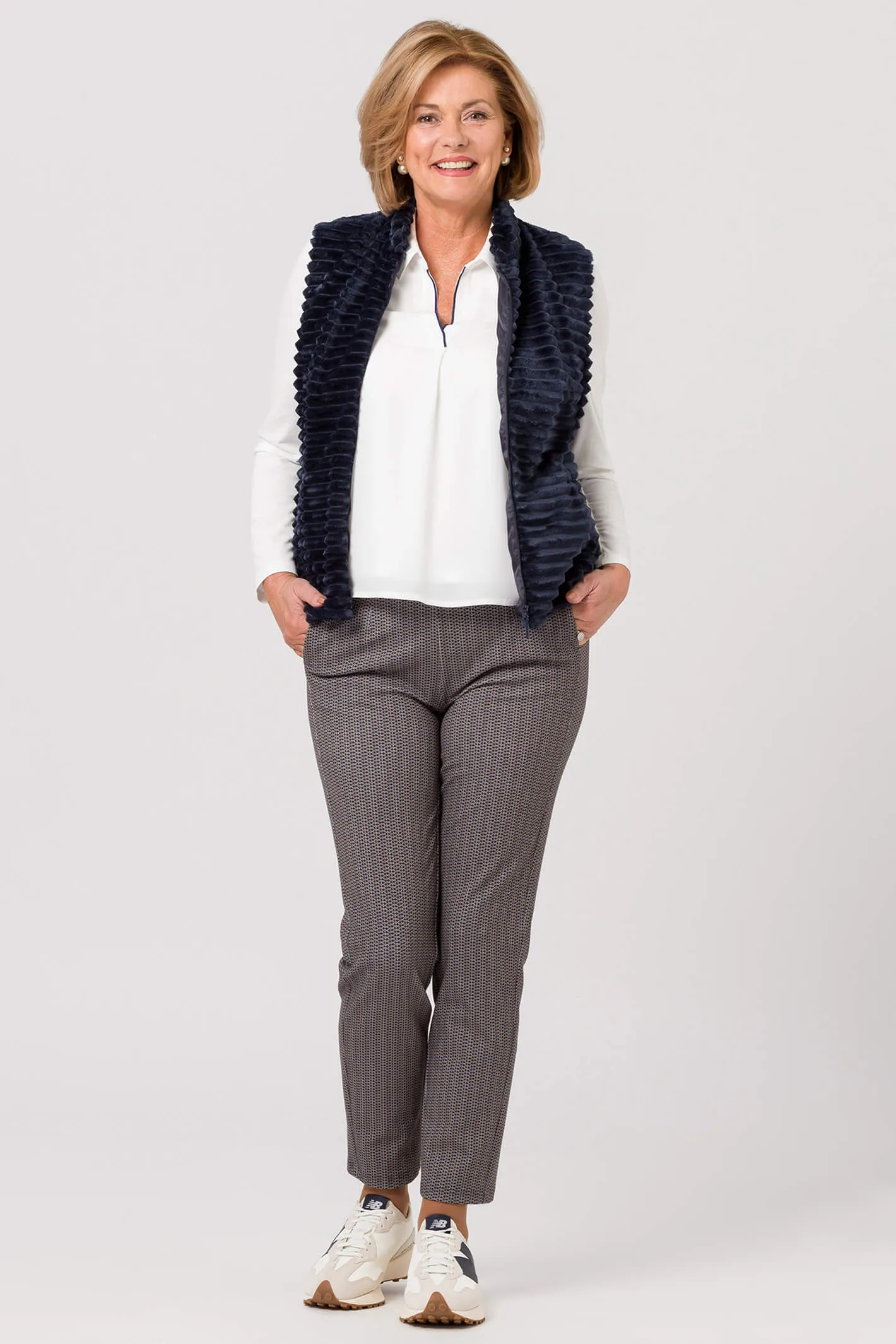 Frank Walder Mia 621607 087 Black Patterned Pull-On Trousers