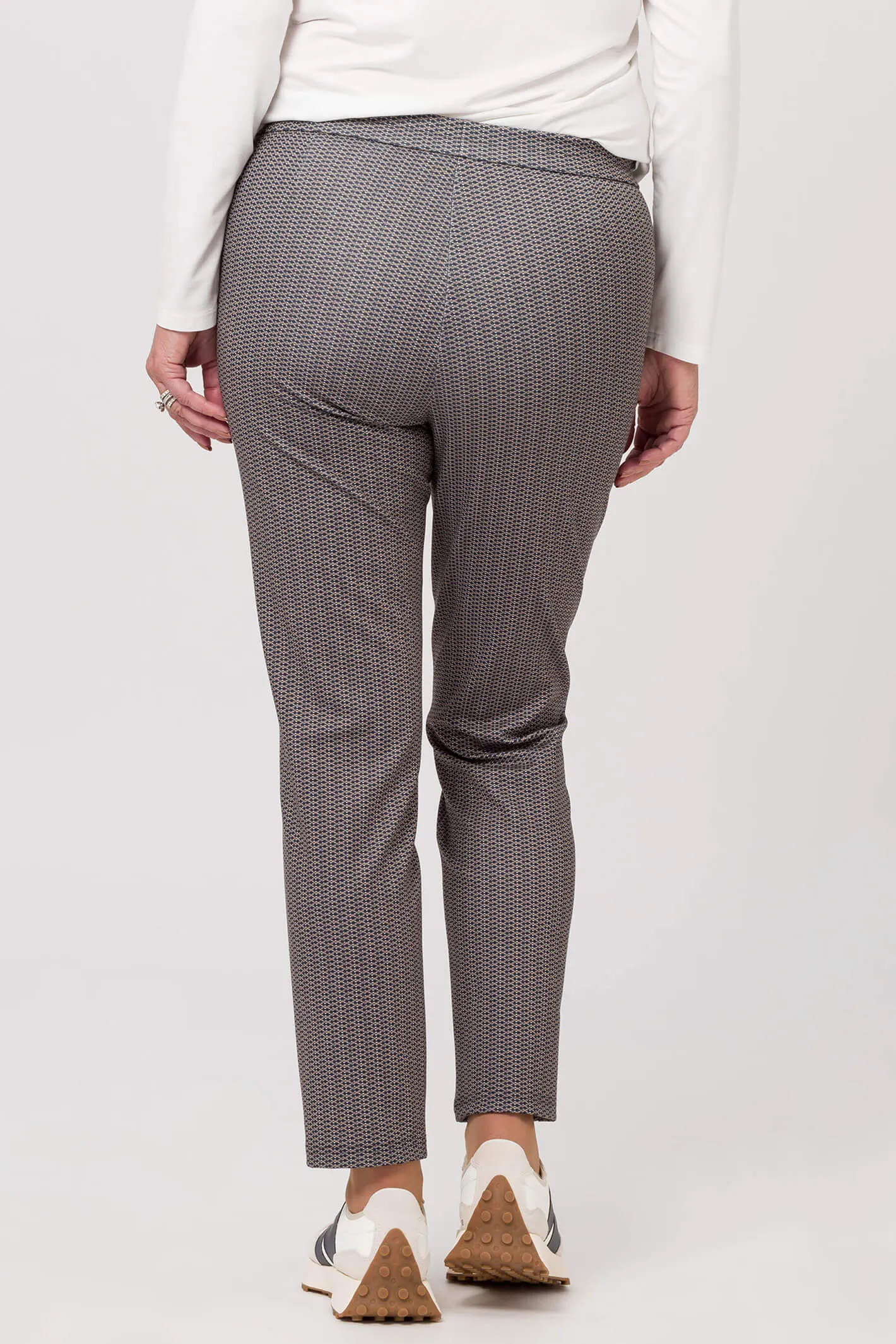 Frank Walder Mia 621607 087 Black Patterned Pull-On Trousers