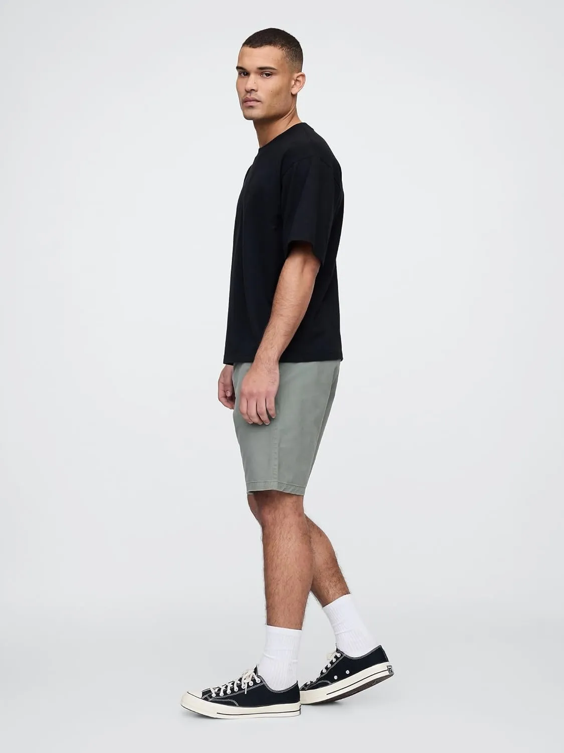 GAP Men's 9" Essential Shorts