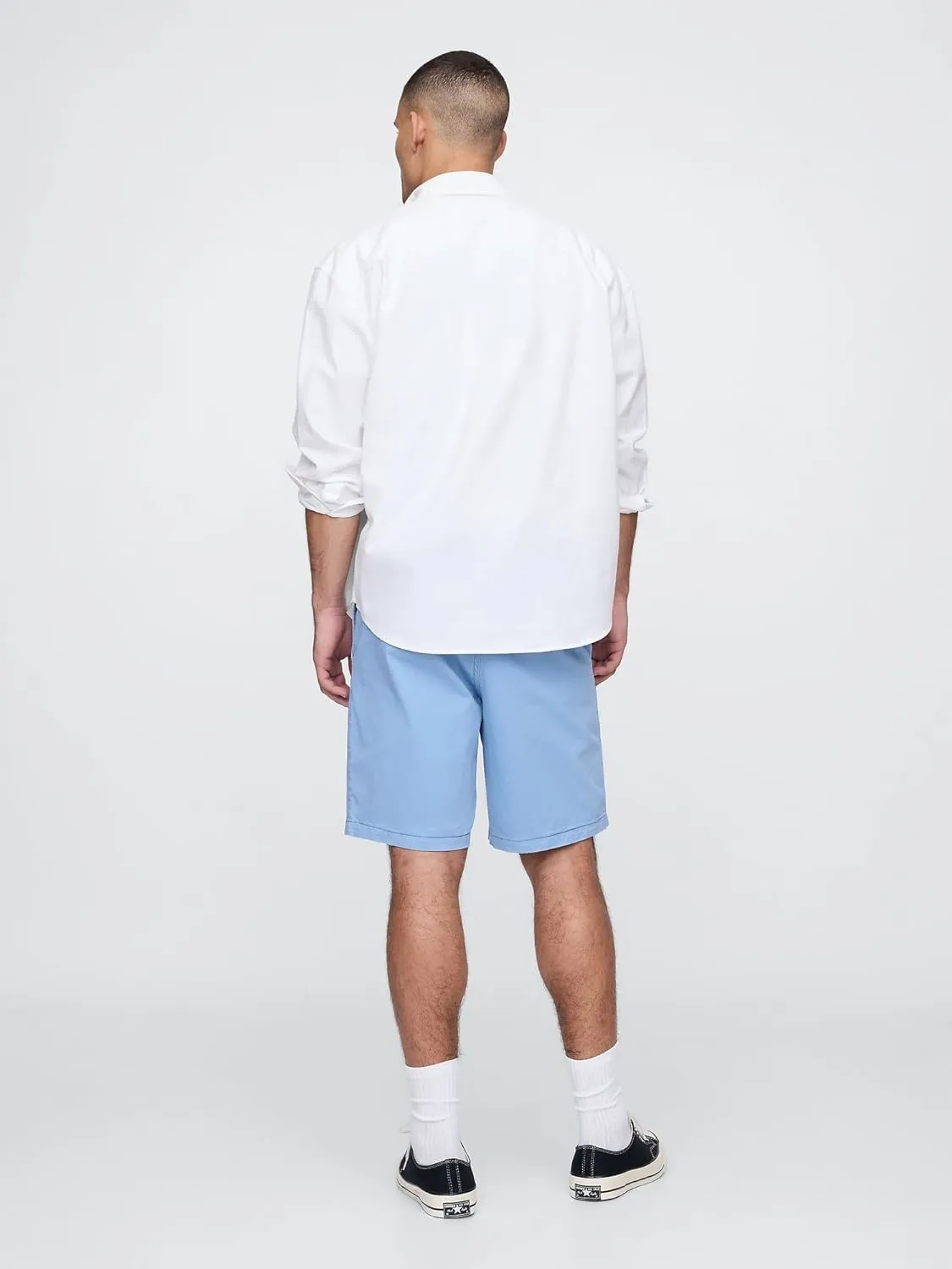 GAP Men's 9" Essential Shorts