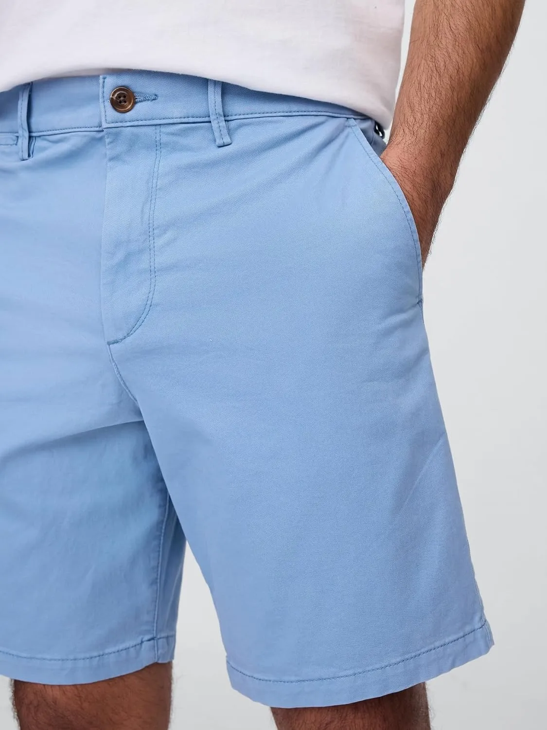 GAP Men's 9" Essential Shorts