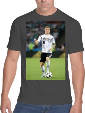 Middle of the Road Toni Kroos - Men's Soft & Comfortable T-Shirt SFI #G1599428
