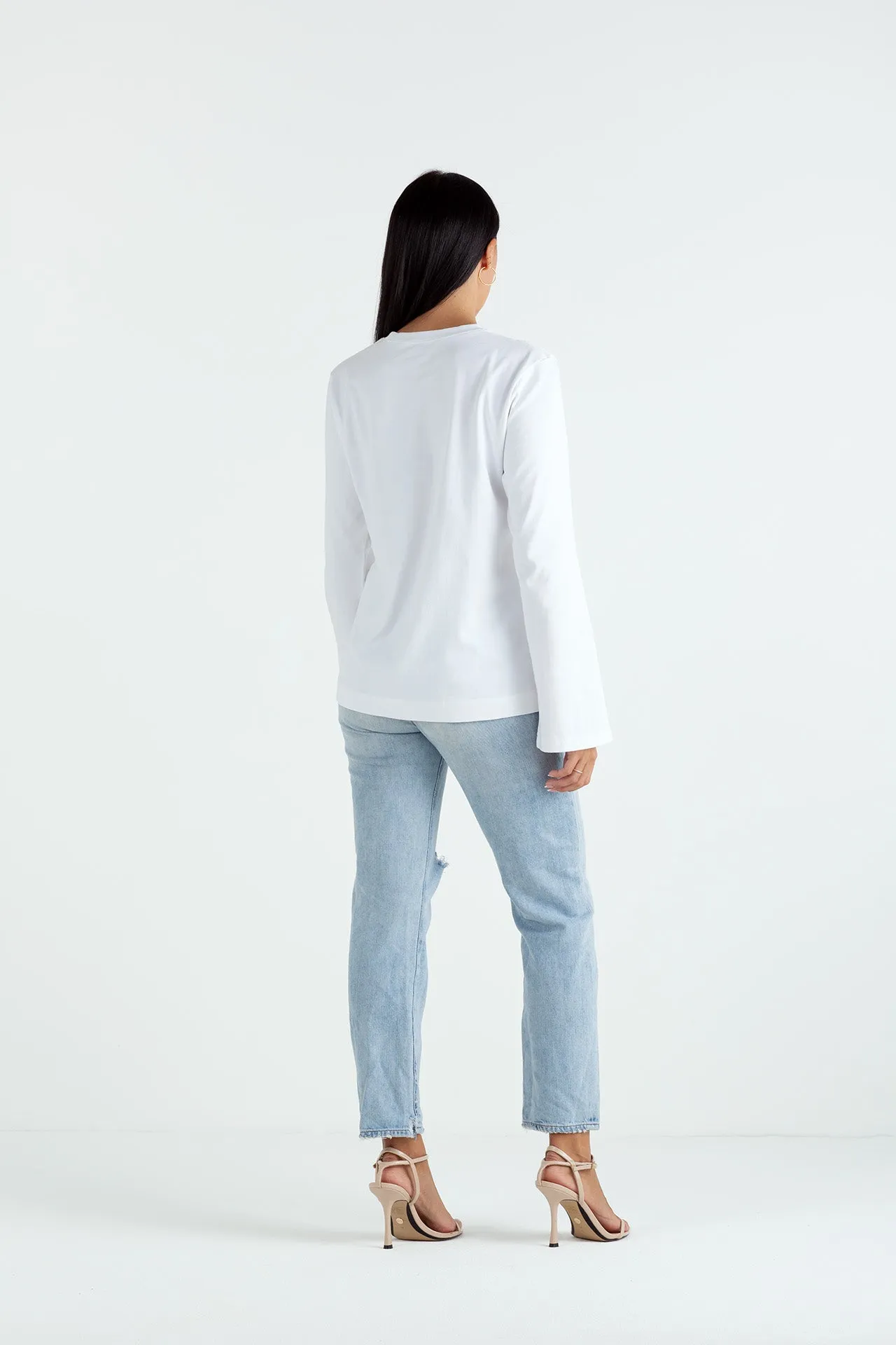 "The Anna Longsleeve" - Boyfriend T-shirt (White)