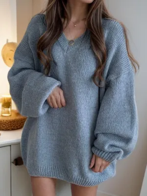 Relaxed Fit V-Neck Knit Sweater in Solid Color