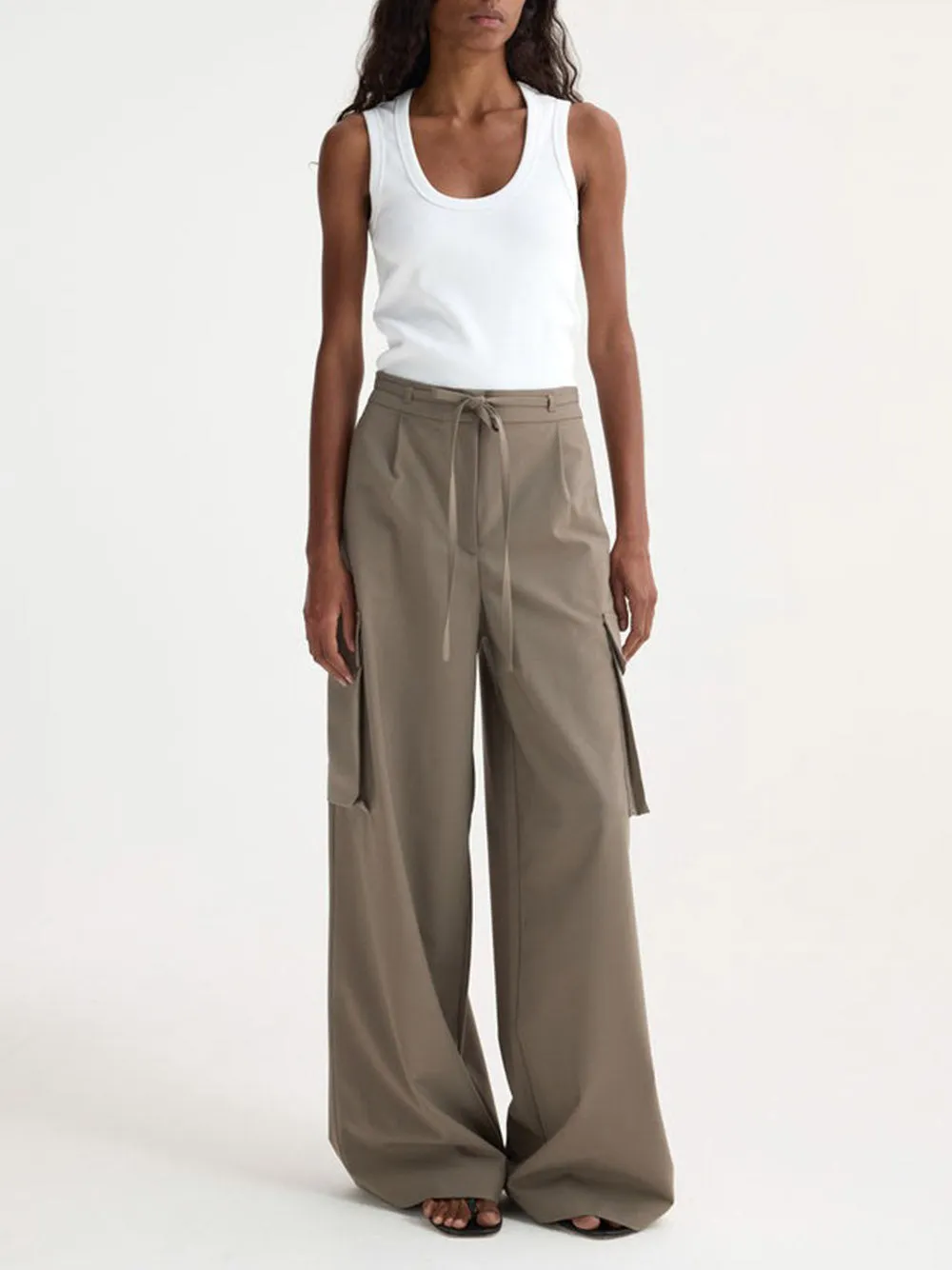 Tailored cargo trousers
