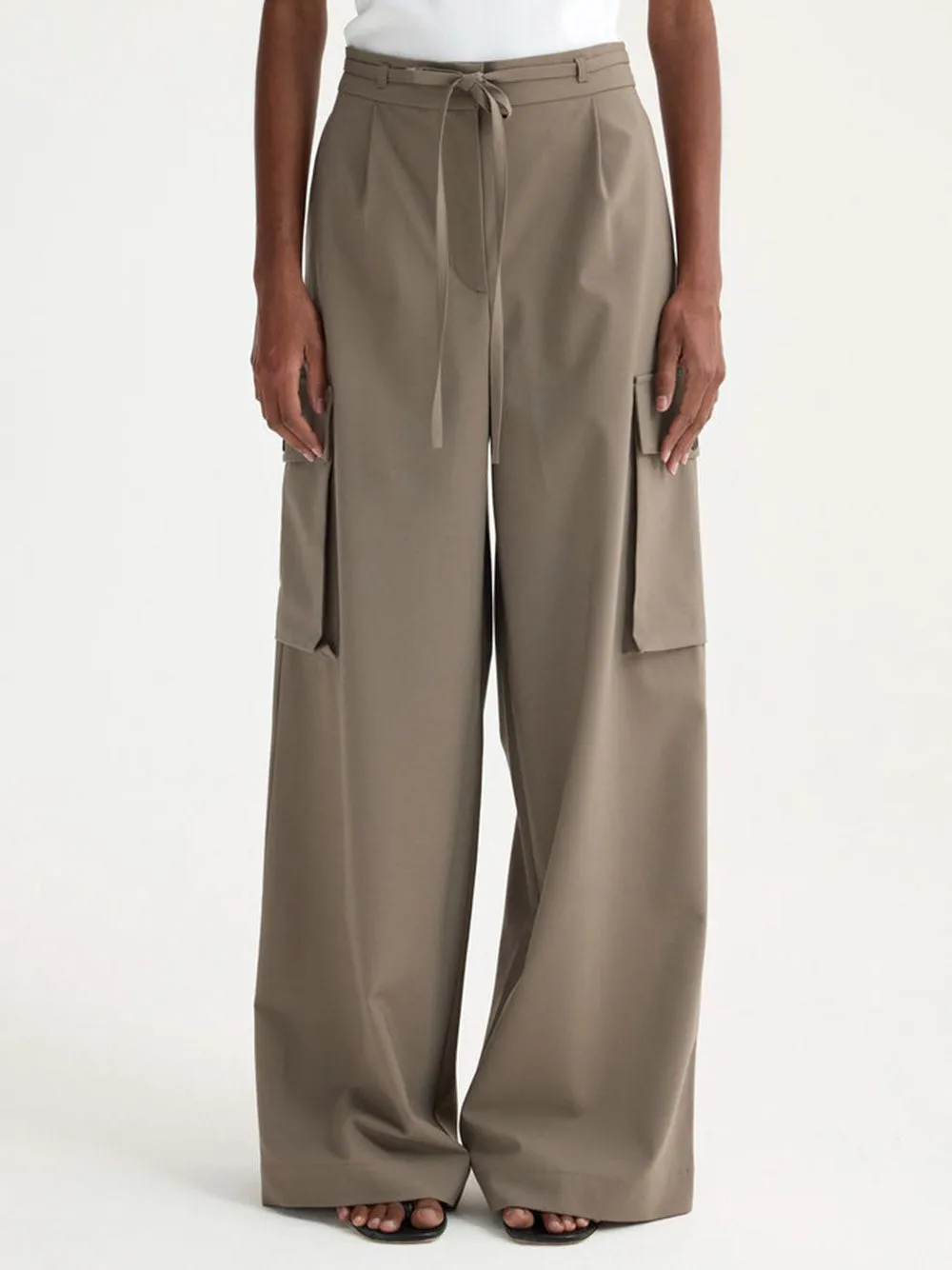 Tailored cargo trousers