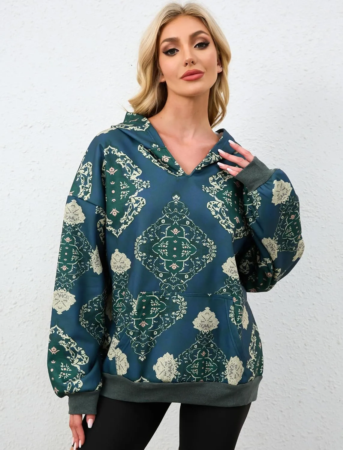 Womens Camo Hoodies Print Oversized Hooded Sweatshirts Pullover Trendy Loose Fit Long Sleeve with Pocket Casual